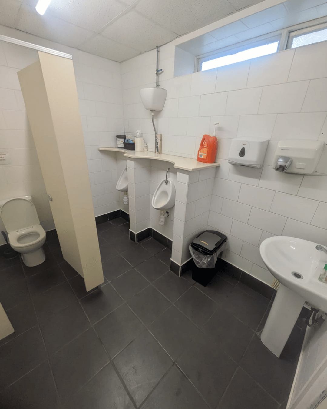 Commercial office clean 11