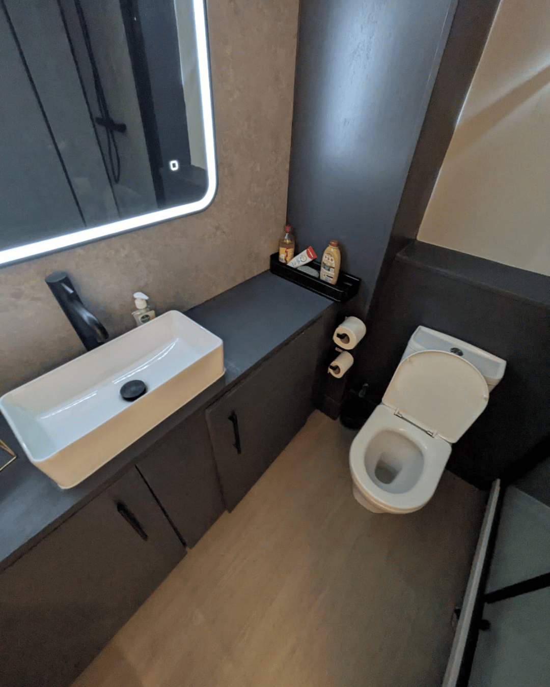 Commercial office clean 5