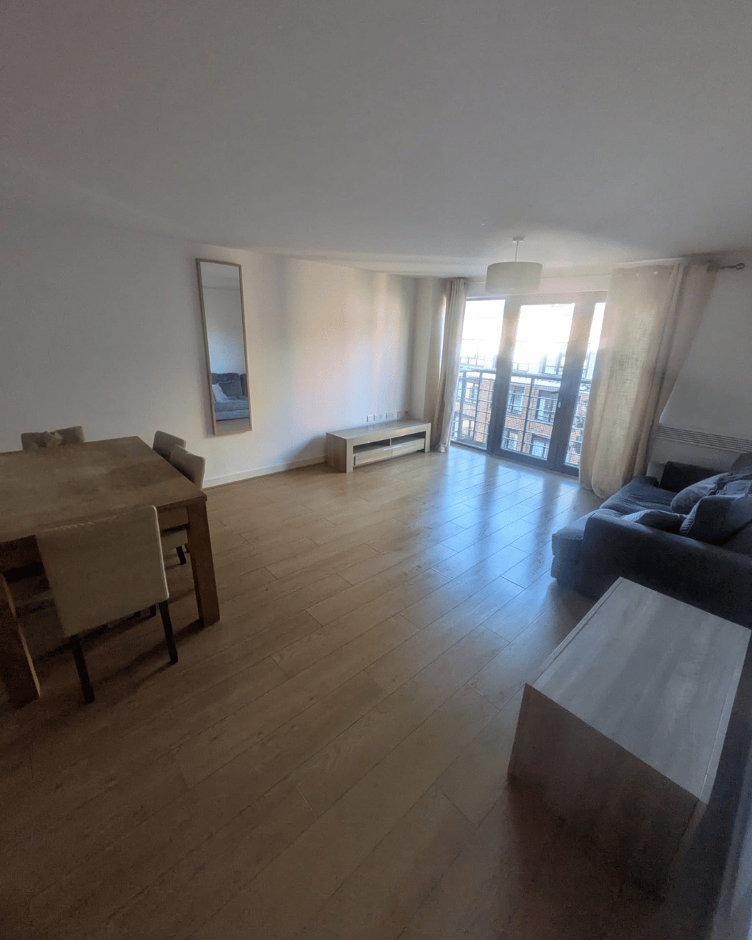 End of tenancy clean 3 living room