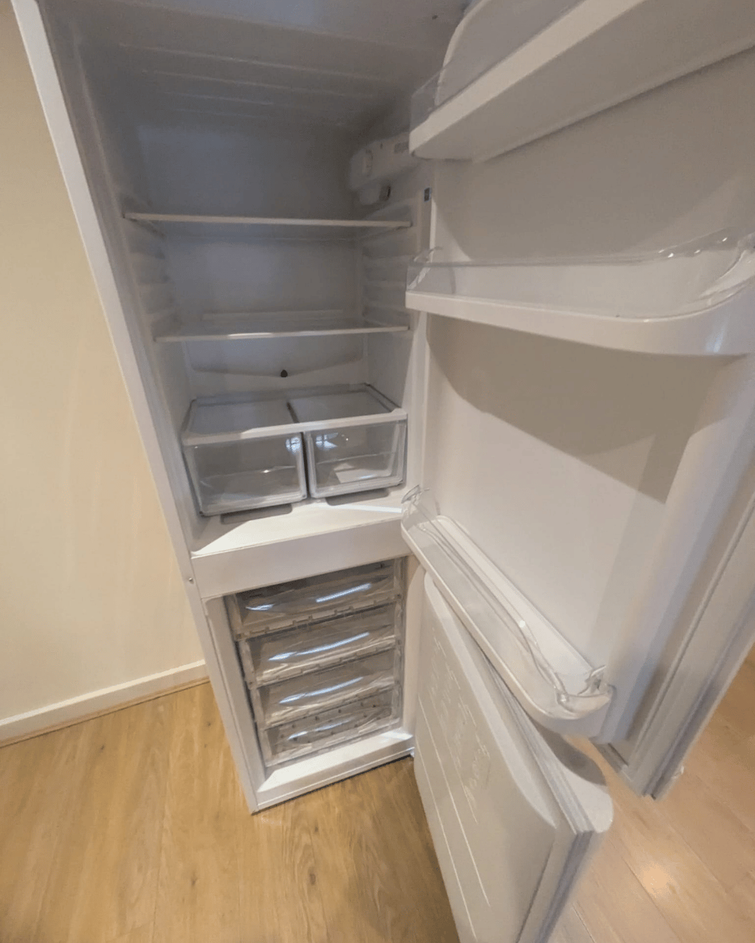 End of tenancy clean 4 fridge 2