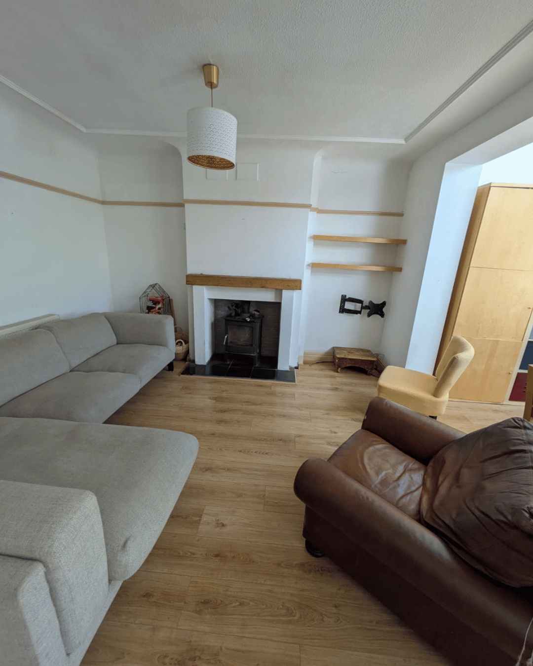 End of tenancy clean 4 living room
