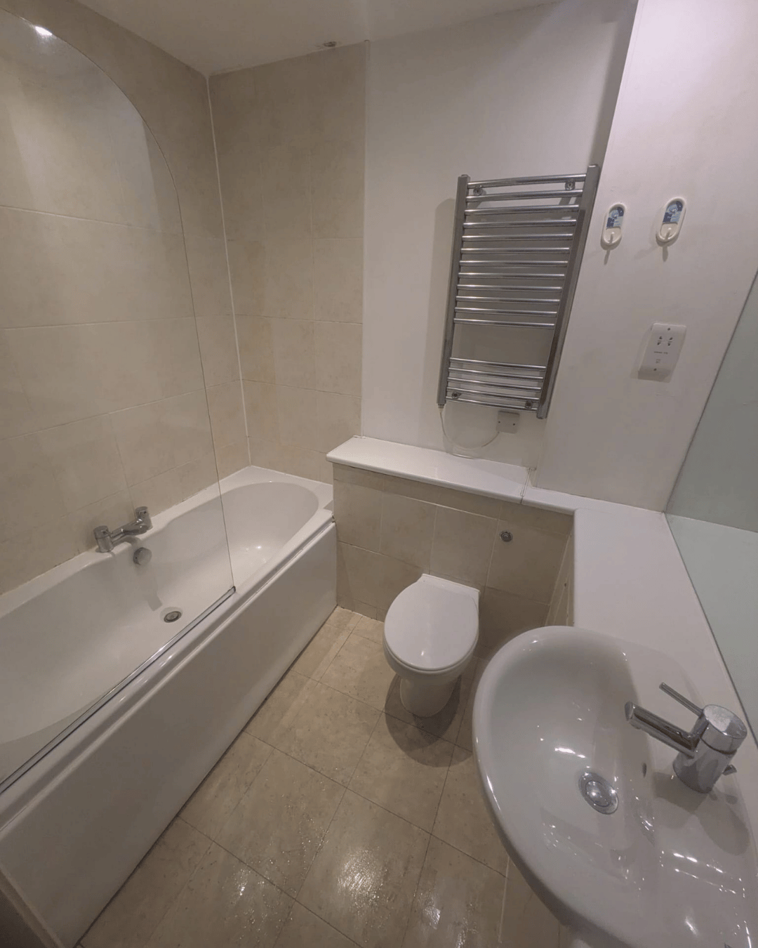 end of tenancy 6 - bathroom